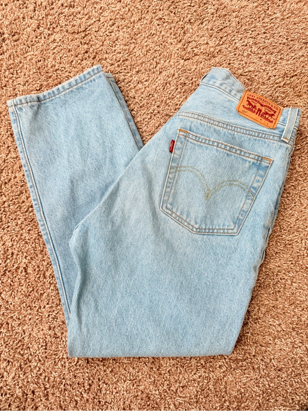 Levi's woman’s Light Blue Classic Straight Jeans